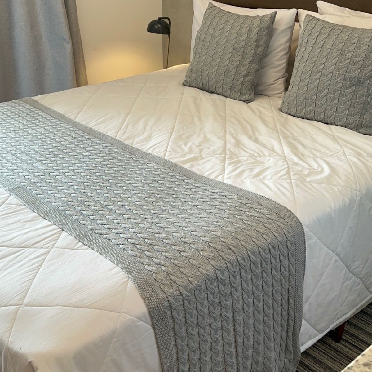 Kit Cama King Trança Tiradentes 260x60 cm