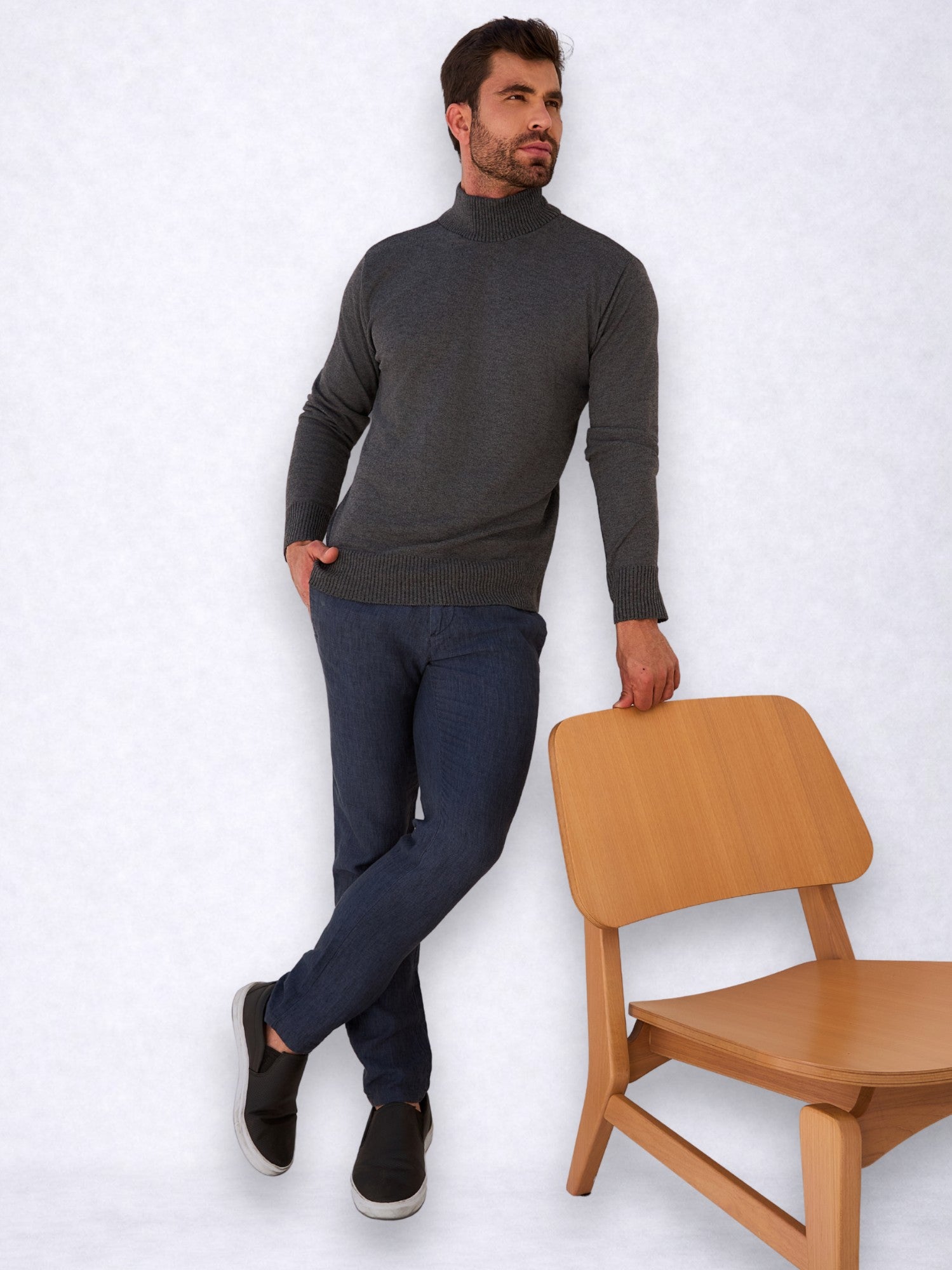 Cacharrel Masculina Gola Alta Estilosa