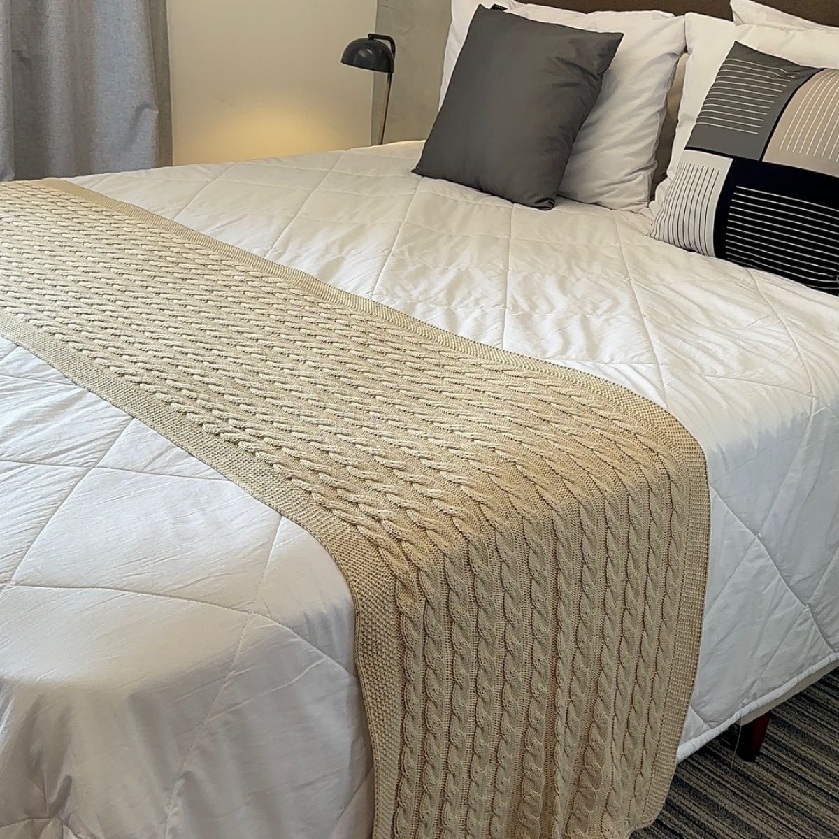 Peseira Trança Tiradentes 180x60 cm